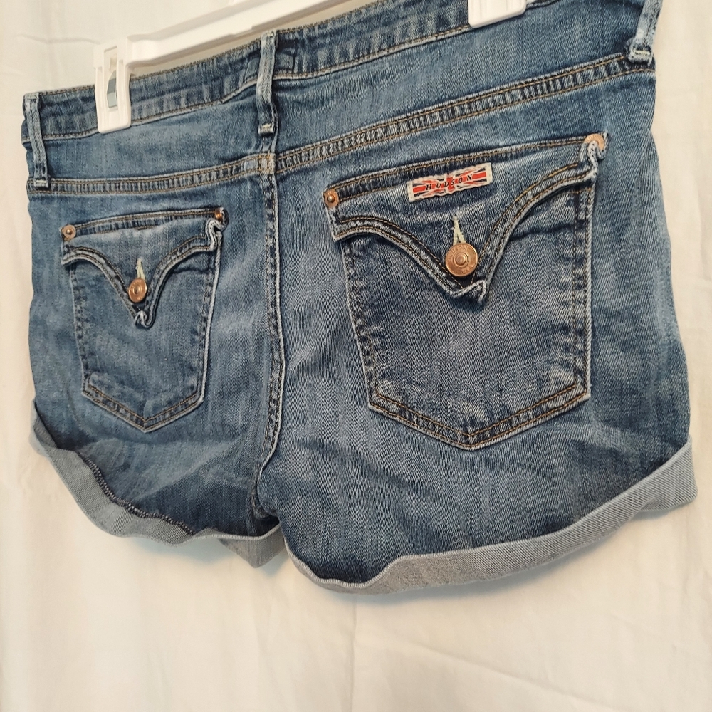 Hudson shorts pocket detail